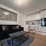 Luxury Appartment, Champs Elysées, Neuf !