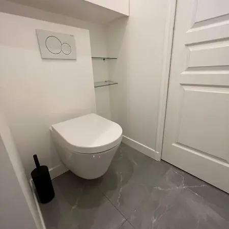 Luxury Appartment, Champs Elysées, Neuf !