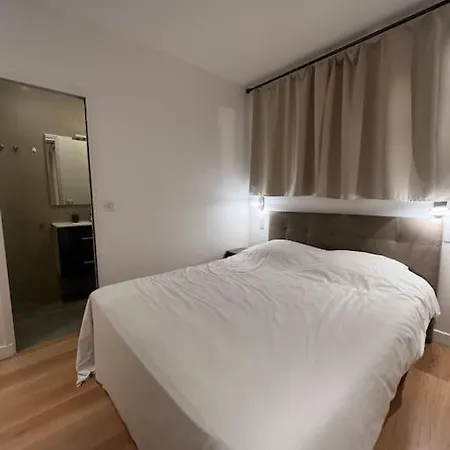 Luxury Appartment, Champs Elysées, Neuf ! * Parigi